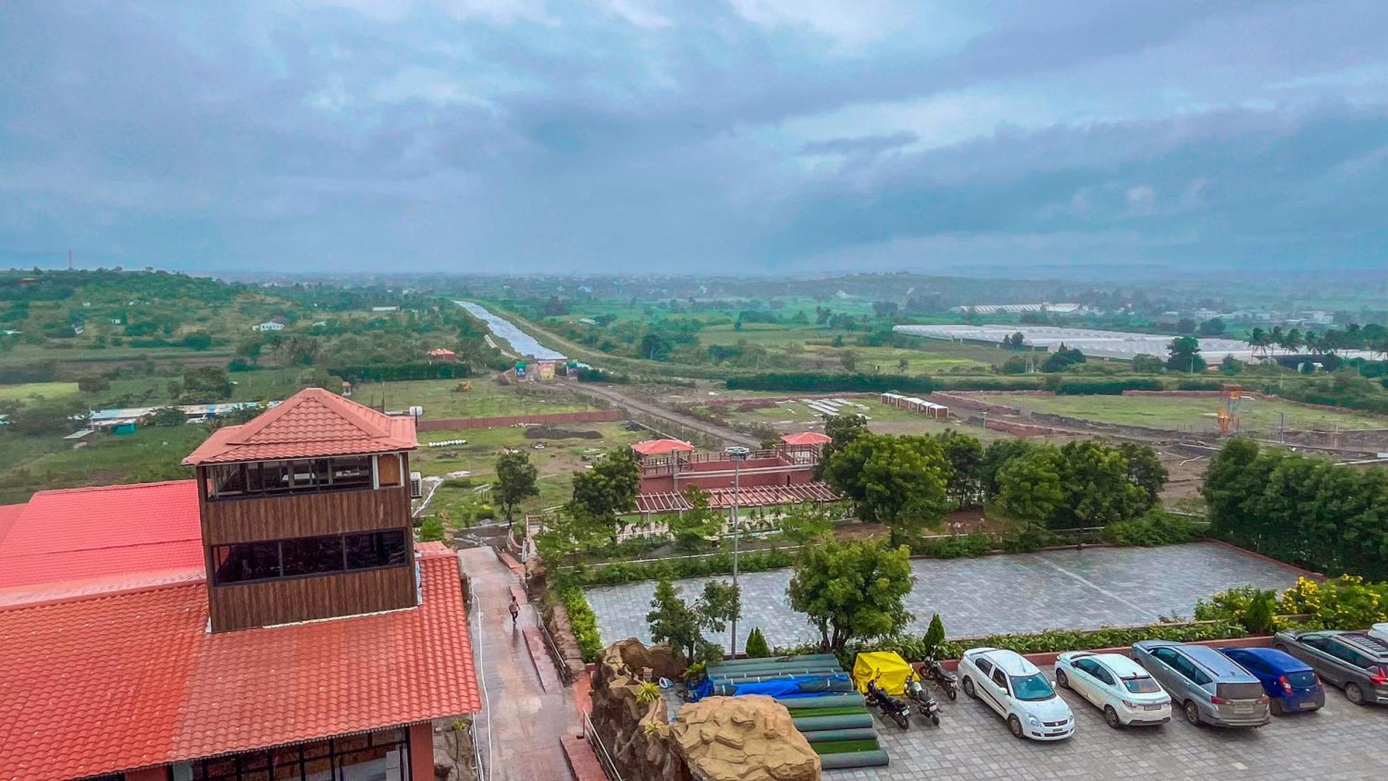 Regenta Bharti Amusement & Adventure Resort Pune, Urulikanchan Uruli Kanchan Bagian luar foto